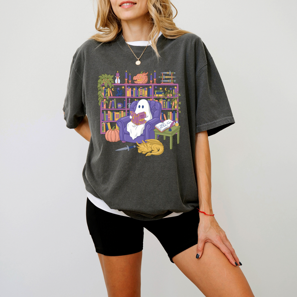 Fantasy Readers Never Die - Graphic Tee